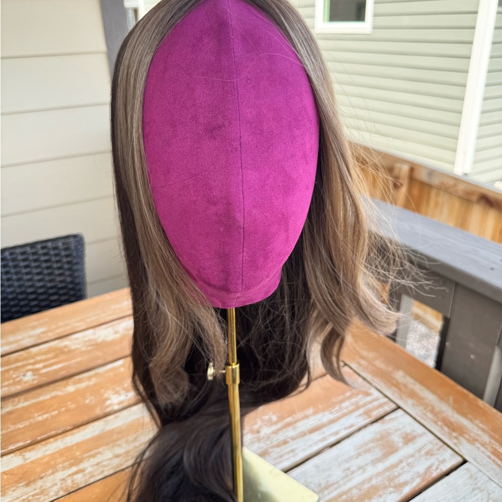 CSC - 28in Brown/Blonde Wavy Wig